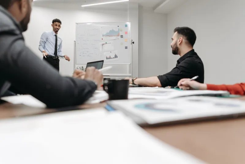 Purposeful Velocity: How the Sharpest Executive Minds Decide Fast Without Getting It Wrong