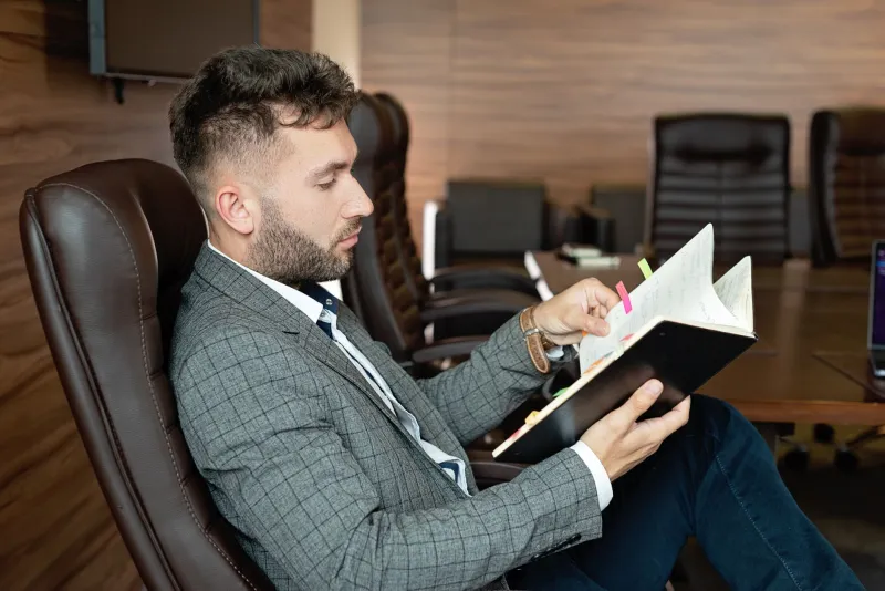 The Uncommon Curriculum: Why the Most Effective Executives Are Learning From Fields They Never Studied